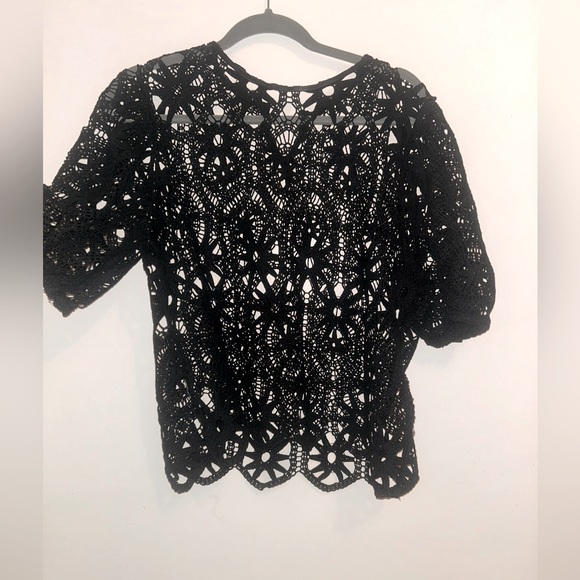 Ultra Pink puff sleeve top. - Picture 1 of 1